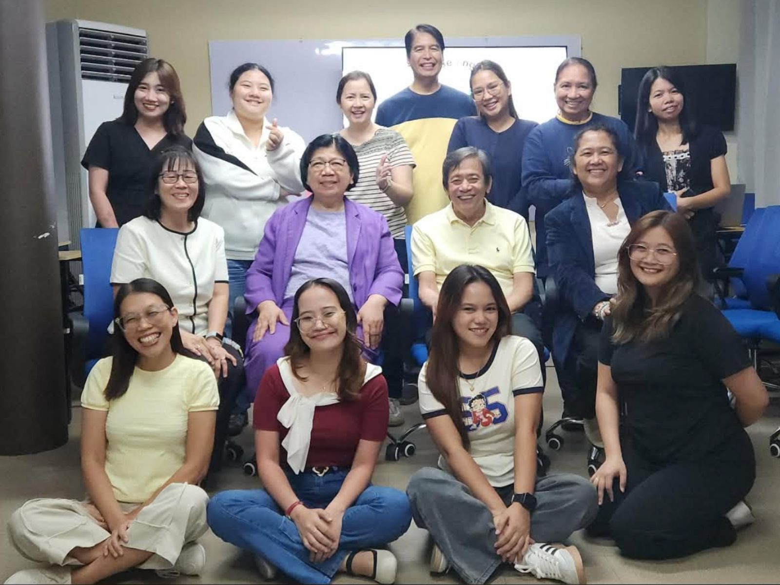 SEELS Introductory Course participants during teacher development training